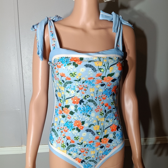 Size small nwt - Picture 6 of 13